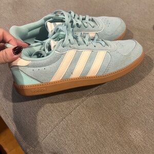 Adidas breaknet sneakers light blue